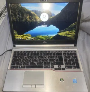 لابتوب نضافه 90% شوف الوصف
