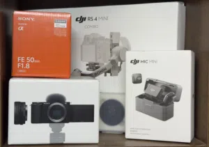 كاميرا مع أغراضها للبيع + مايك DJI