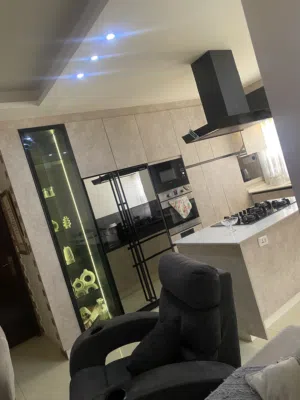 شقة طابق اول للبيع