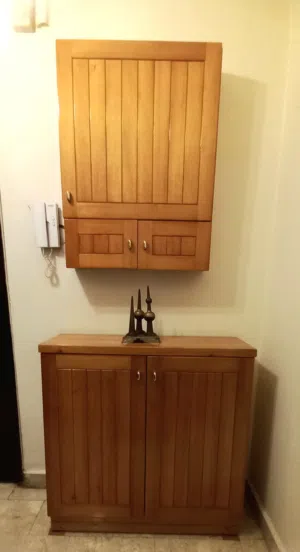 خزانة للمدخل قطعتين علوية و سفلية
