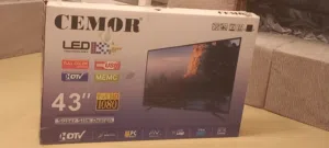 شاشه جديده مش مستعمله نهائي..