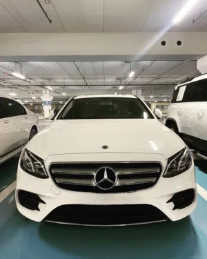 MERCEDEZ BENZ E 200