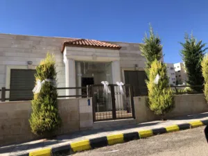 فيلا للبيع من المالك في ضاحية الرشيد