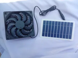 مروحة بالطاقة الشمسية مع اللوح