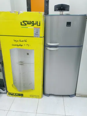 ثلاجه زانوسي 14قدم ضمان سريال سنتين يوجد معاها كرتونه كسر زيرو