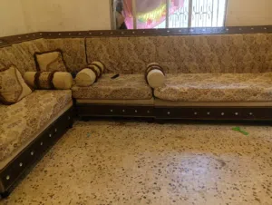 ديوانيه مستعمل نظيف .. البيع بسبب الرحيل