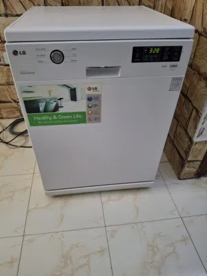 جلاي LG طاقم فوق الاشعه البنفسجيه +مروح تجفيف 14 طقم استعمال قليل بسبب السفر