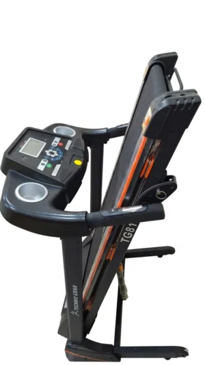Treadmill (1-2 month used)