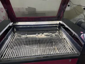ماكينة ليز بحالة الوكاله للبيع تيوب W6