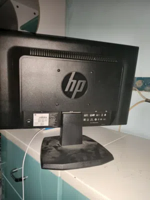 شاشهHP V194