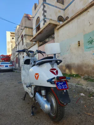 متر كهربائي من نوع ياديا 2025 حجم كبير لديه ثلاث تعاشيق ولديه خزنه تحت مقعد السواق