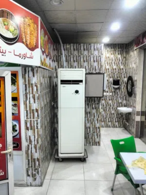 اغراض مطعم شاورما وفطاير ومشويات للبيع