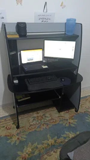 مكتب كمبيوتر للبيع