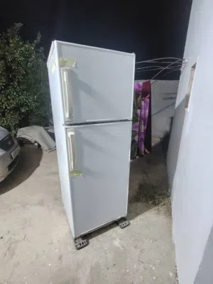 ثلاجة مستعملة للبيع