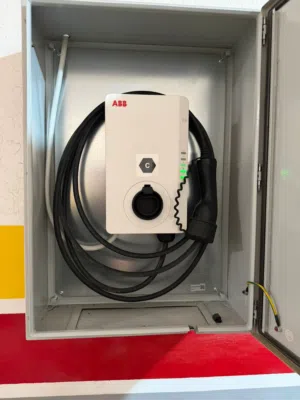 وحدة شحن ABB الاصلية مع البوكس الحماية 32 امبير