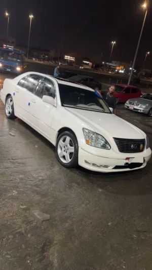 Used Lexus LS in Abu Dhabi