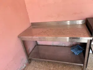 معدات مقهى للبيع الجودة ممتازه (يحتاج تنظيف فقط)