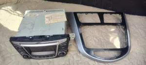 Hyundai accent stereo + fram