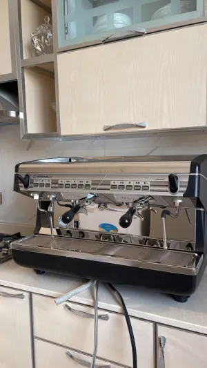 مكينة قهوة أيطالية للبيع نوفا سيمنولي