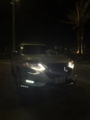 نيسان روج 2019