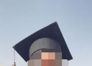 قبعه تخرج للبيع