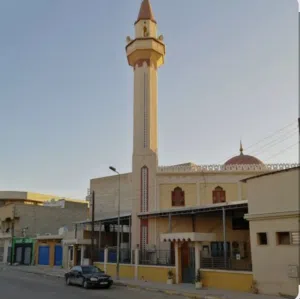 عقار تجاري في زناتة القديمة فيه دخل شهري ممتاز.. للبيع.. اقرأ الإعلان اكويس