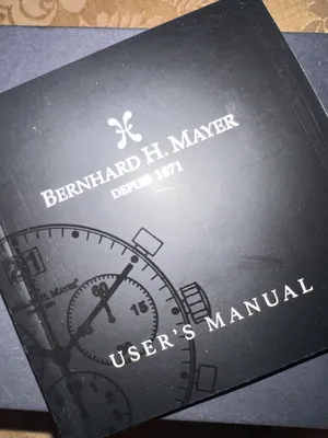 Others . Analog Quartz . Black . New1