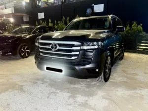 Toyota Land Cruiser 2025 for Rent تويوتا لاند كروزر موديل 2025 للايجار