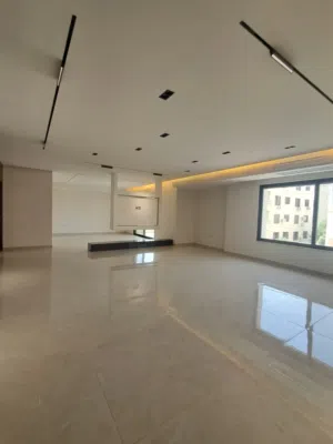 شقة للبيع في اجمل مناطق ام اذينة - 15258 م.مؤمن عودة