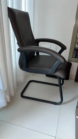 ‏أثاث مكتبي ‏.‏ مستعمل‏2