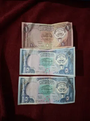 للبيع عملات ورقية كويتية فئة 5 دنانير و1 دينار  إصدار قديم ومميز لهواة جمع العملات