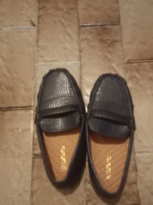 جزمة نظيفه جدا مقاس 35 Very clean shoes, size 35
