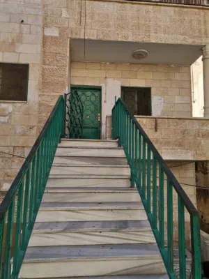 82 m2 4 Bedrooms Apartments for Sale in Irbid University Street