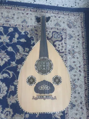 عود مصرى موديل عراقى صناعه القصيجى