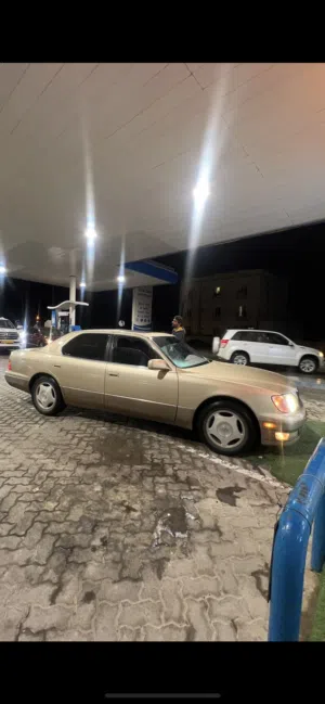 Used Lexus LS in Al Batinah