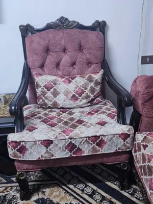 طقمين كنب للبيع..الكنب البيج