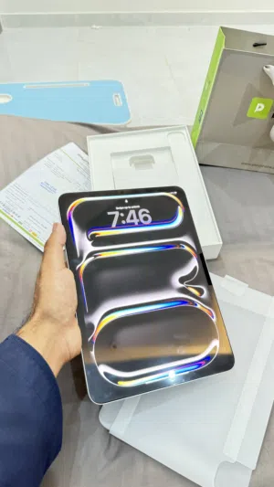 iPad Pro M5 2025 11 إنش — استخدام خفيف جدًا  حالة ممتازة
