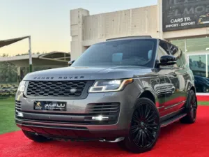 رانج روفر Vogue SE Supercharged 2019 بحالة الوكالة التامة وسعر عرض ممتاز.