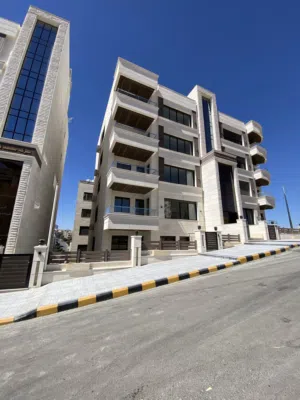 شقه شبه ارضي بمدخل مستقل وترس واسع بارقى مناطق دير غبار حجار نوابلسه بمساحه داخليه 175 م وترس خارجي