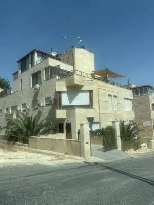 شقة مفروشة بعبدون الشمالي