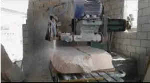 منشار حجر للبيع او الضمان لقطة قريب من عمان و الزرقاء