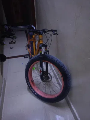 hi in good condition cycle name fat bike in good condition alllll good   like new yellow colour for