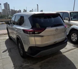نيسان اكس تريل 2023 ، 4 سليندر
