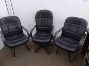 طقم كراسي ادارة مميزة ومكفولة للبيع بسعر المصنع شامل التوصيل عمان زرقاء