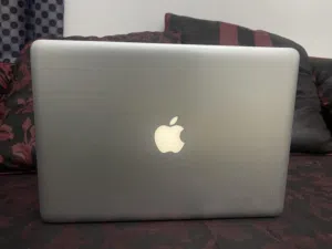 MacBook Pro 13” High Sierra  i5  8GB RAM