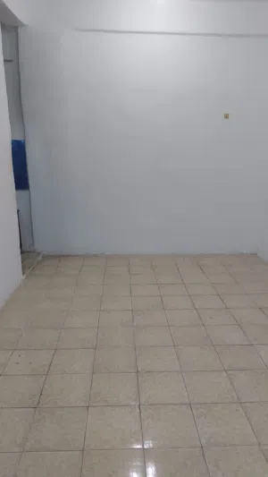 Large studio rooms for rent with kitchen With parking ايجار غرف استديو     اسيويين فقط مع موقف سياره