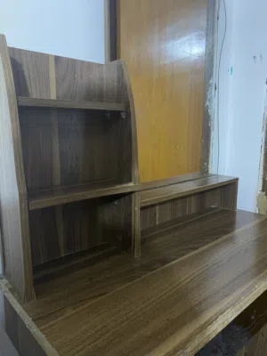 ميز مرايه حجم وسط