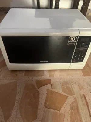 Samsung 25 - 29 Liters Microwave in Amman