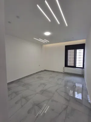 الرشيد ارضيه 175م تراسات واسعه كراج خاص