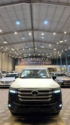New Toyota Land Cruiser in Al Riyadh